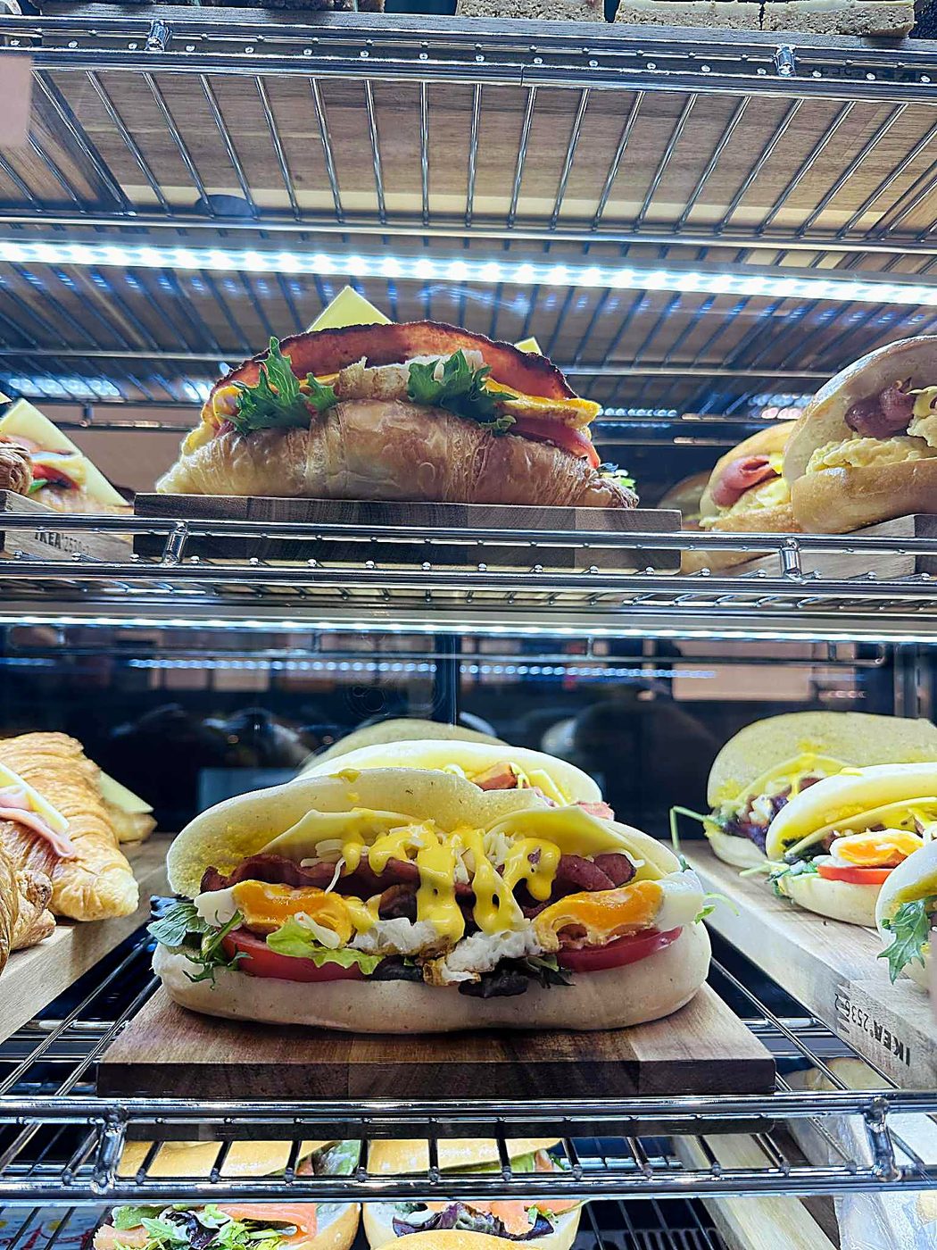 Fresh Breakfast Bagels & Lunch Rolls